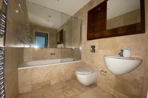 Bathroom T202511061414.jpg