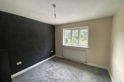 BEDROOM ONE T202509101147.jpg