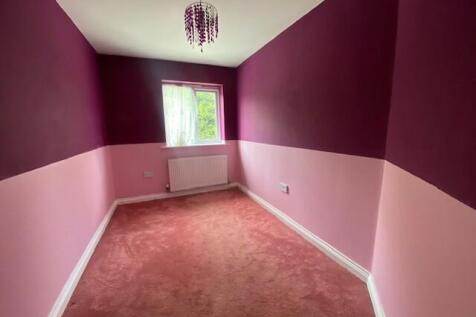 BEDROOM TWO T202509101147.jpg