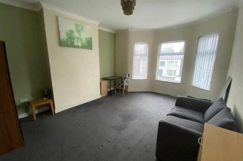 Bedroom 2 T202510231634.jpg