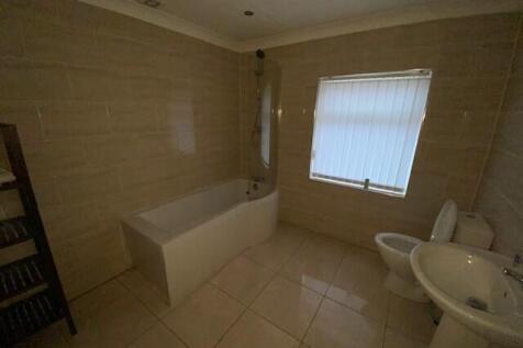 Bathroom T202510231634.jpg