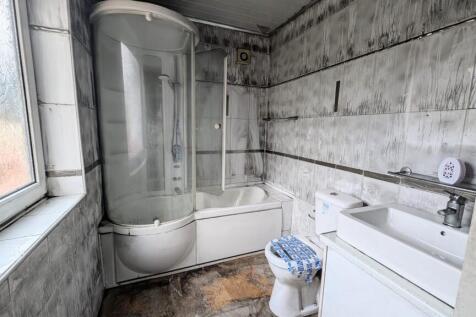 Bathroom T202510241554.jpg