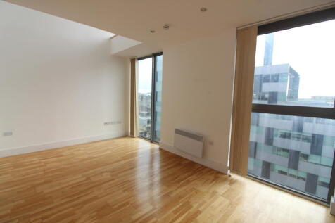 Lounge 2 T202509121646.jpg