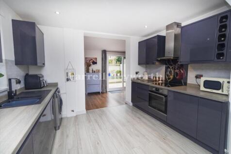 Kitchen View 4 T202510300944.jpg