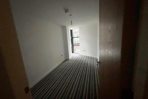 Bedroom 2 T202511181102.jpg