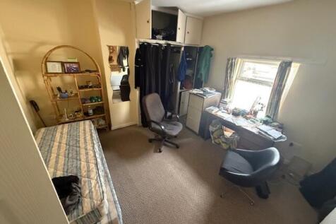 Bed2 T202511051040.jpg