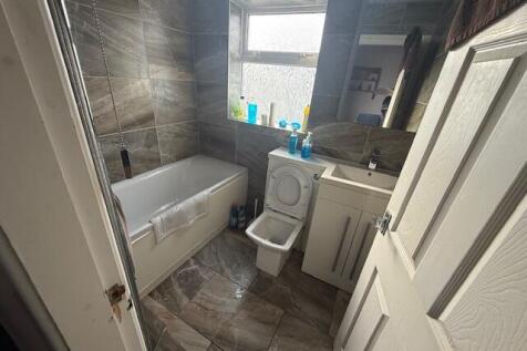 Bathrm T202511051040.jpg