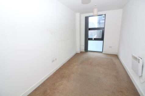 Bedroom 1  2  T202511121115.jpg