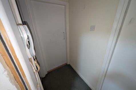 Entrance Hall 12 South Street T202509261455.jpg