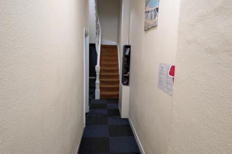 Downstairs Hall 12 South Street T202509261455.jpg