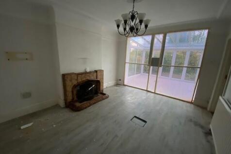 Lounge T202511181443.jpg