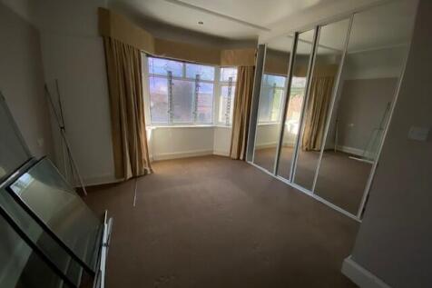 Bedroom 2 T202511181443.jpg