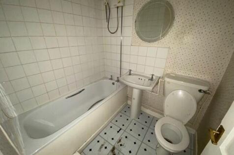 Bathroom T202511201649.jpg