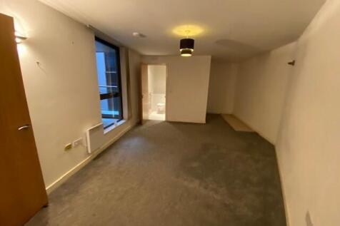 Bedroom 1 T202510201627.jpg