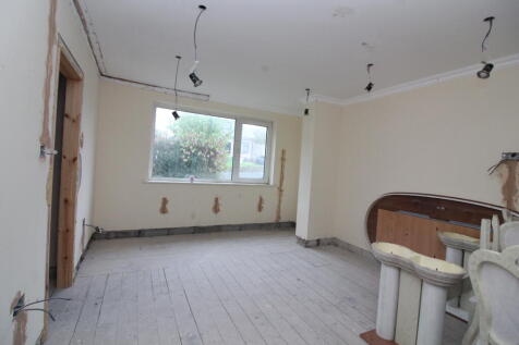 Lounge 2 T202510161111.jpg