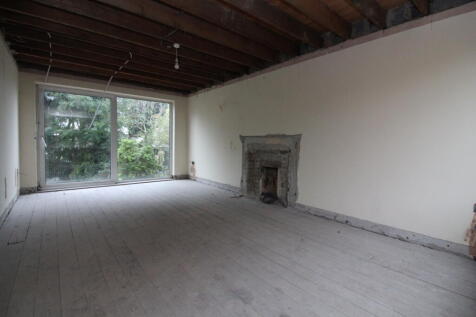 Dining Room T202510161111.jpg