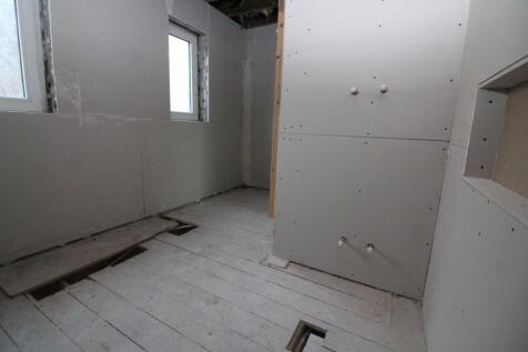 Bathroom 1 T202510161111.jpg