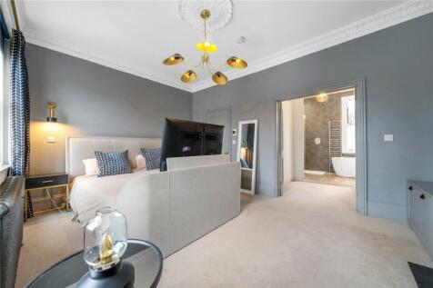 Double Bedroom 1 P2