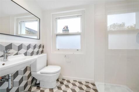 Bathroom 2 P2