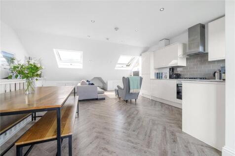 Kitchen/Reception
