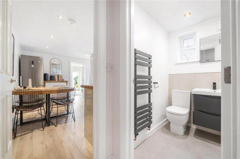 Kitchen/Bathroom