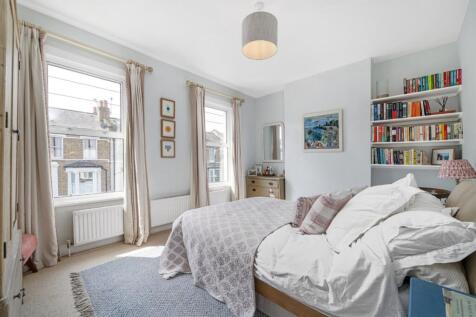 Bedroom 1 P2