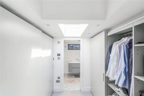 Walk In Wardrobe
