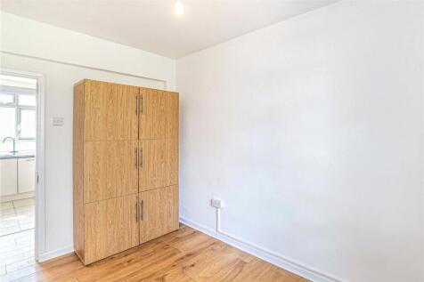 Bedroom 2 P2
