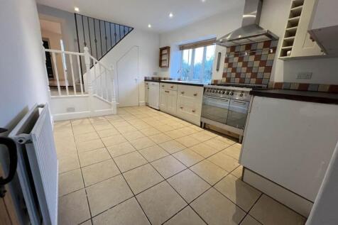 KITCHEN DINING AREA