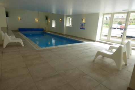COMMUNAL SWIMMING PO