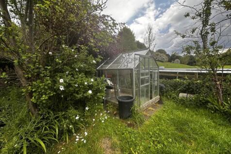 GREEN HOUSE