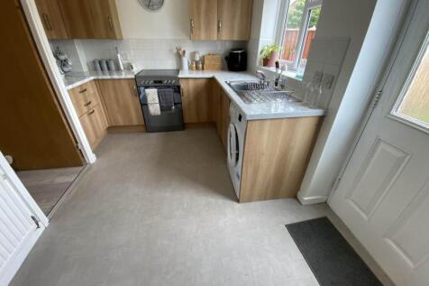 KITCHEN PHOTO ONE