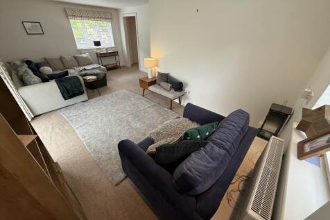 Living Room (2)
