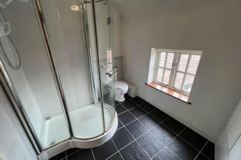 BATHROOM PHOTOGRAPH 