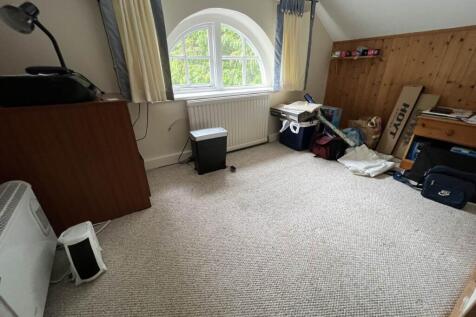 ATTIC ROOM