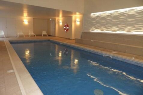 COMMUNAL SWIMMING PO