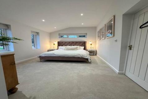 Large Bedroom