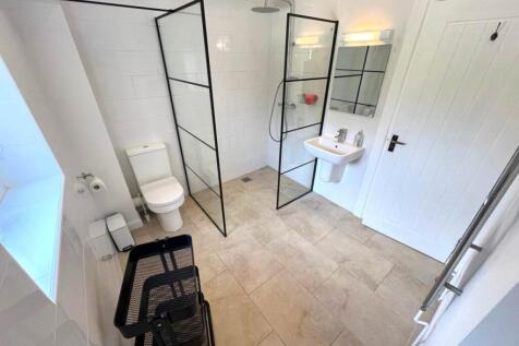 Southwood Lodge j &amp; 