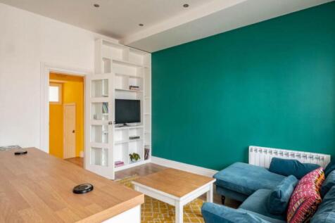 KITCHEN LOUNGE (2)