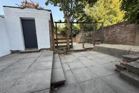 COMMUNAL GARDEN