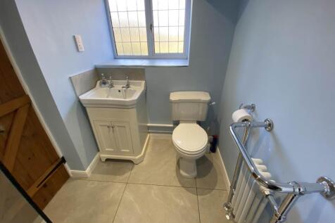 SHOWER ROOM PHOTOGRA