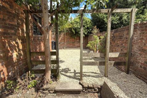 COMMUNAL GARDEN