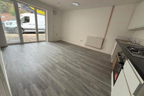 OPEN PLAN KITCHEN &amp; 
