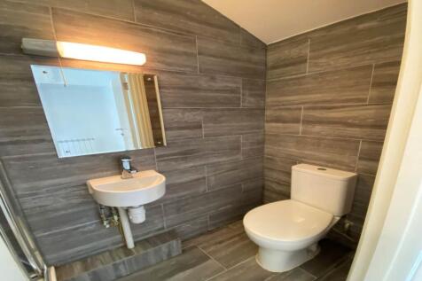 SHOWER PHOTOGRAPH ON