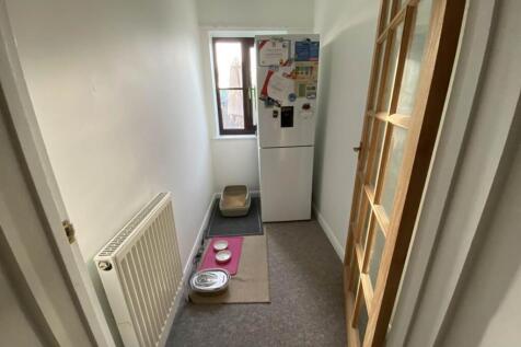 STUDY, HOBBY ROOM OR