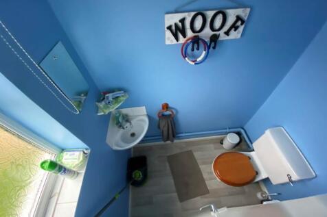 DOWNSTAIRS CLOAKROOM