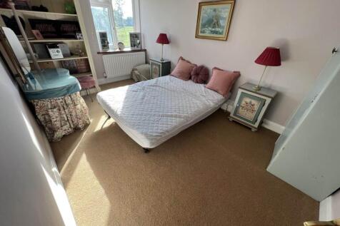 BEDROOM FIVE