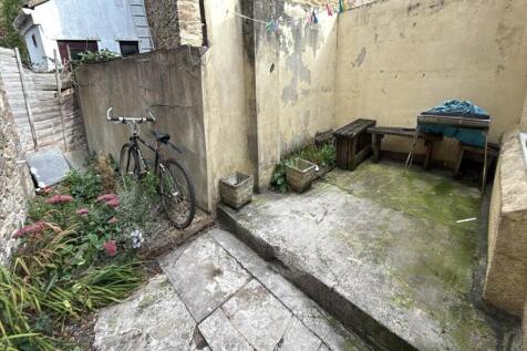 SHARED GARDEN