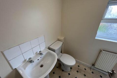 SHOWER ROOM PHOTOGRA