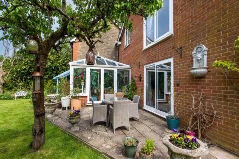 REAR PATIO